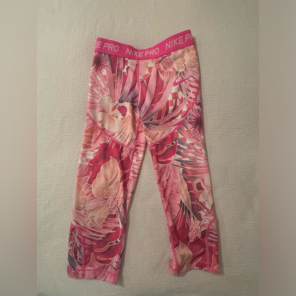 Girls Nike Leggings Size M